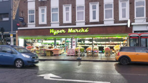 Hyper Marche store front